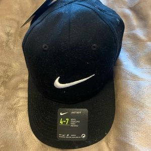 NWT Kids Nike Baseball Hat Size 4-7